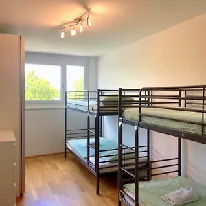 2-bedroom-lake-view-fully-furnished-apartment.vienna-besthotels.com/